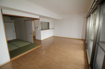 【居間・リビング】 | 西緑丘プラザビル