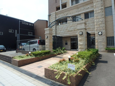 【エントランス】 | プレサンス大阪ドーム前ファンタジア