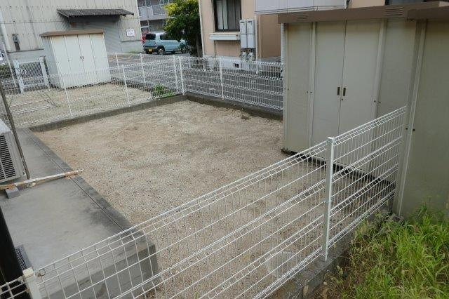 フォンティーヌCの庭|専用庭・倉庫付き