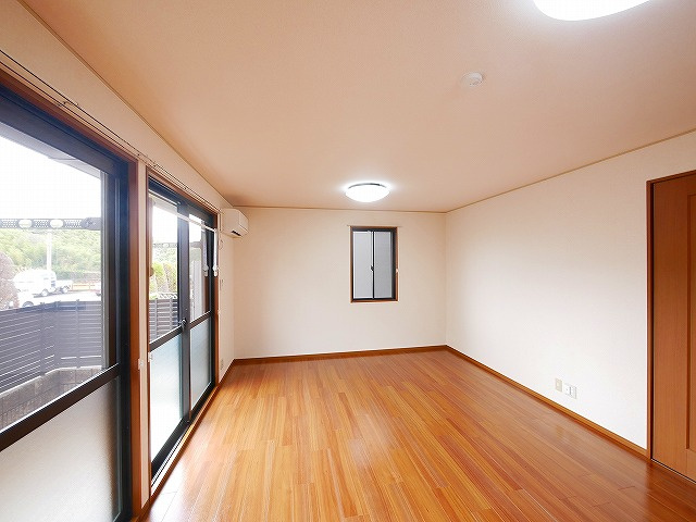 グランメール州見台　Ｂ棟の居間・リビング|使いやすいリビングです