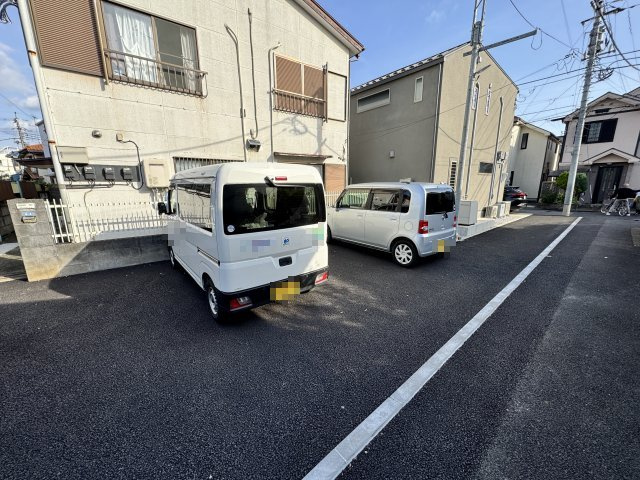 テラススカイの駐車場