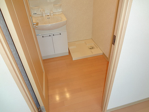 諏訪山ハウスの洗面所