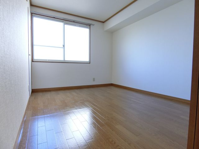 ドリームハイツB棟の洋室