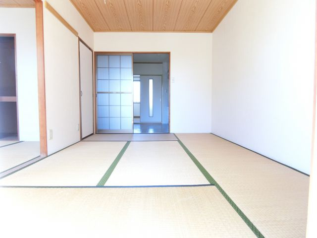 ドリームハイツB棟の寝室
