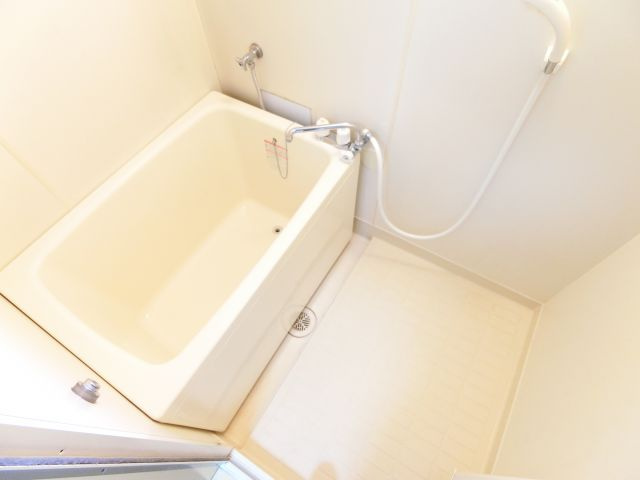 ドリームハイツB棟の浴室