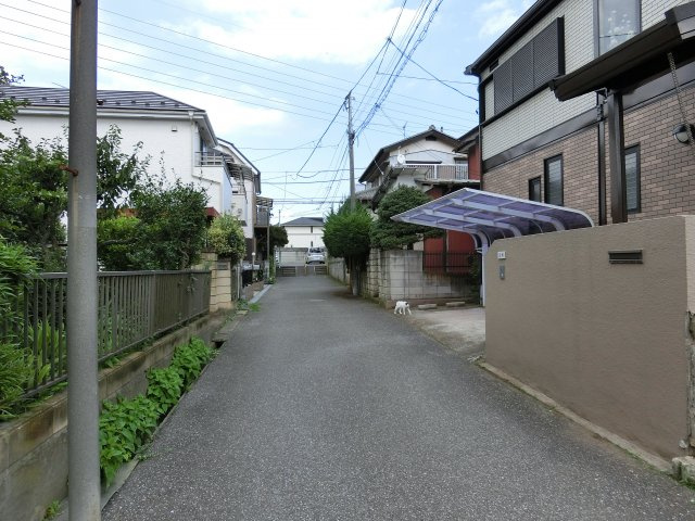 習志野市本大久保３丁目　売地　約４５坪の整形地　建築条件なしの前面道路含む現地写真