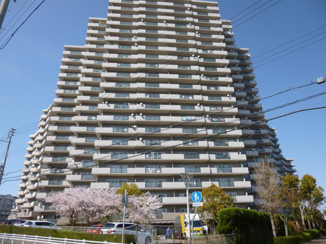 ネクステージ西神中央C棟の外観