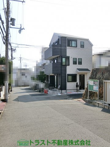 神戸市垂水区上高丸3丁目　新築戸建の前面道路含む現地写真