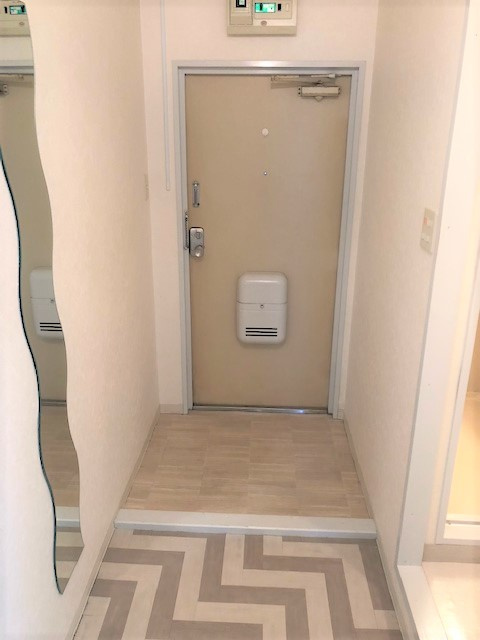 サンヒルズ荘島の玄関|明るい玄関です