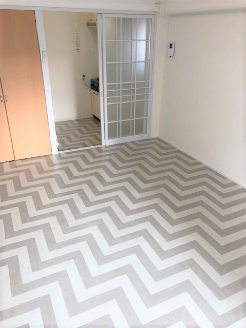 サンヒルズ荘島の洋室