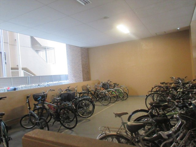 プレサンス鶴舞駅前ブリリアントの駐車場|プレサンス鶴舞駅前ブリリアント