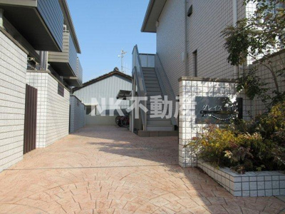 【エントランス】 | グレイス奥林（八戸ノ里賃貸） | エントランスです