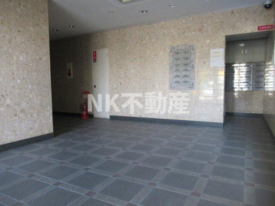 【ロビー】 | アルカンシェル（高井田賃貸） | 建物の内部です