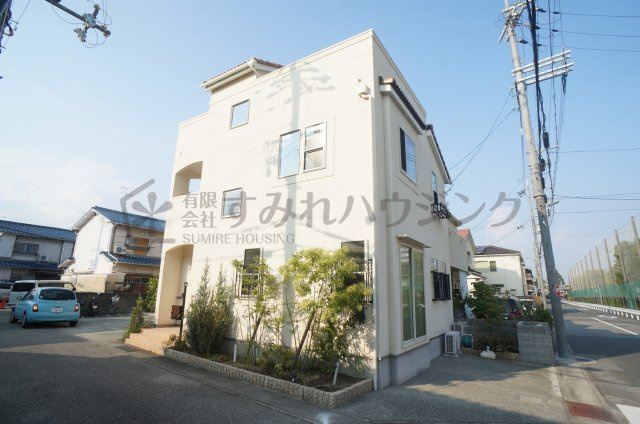 ローズヴィラの外観