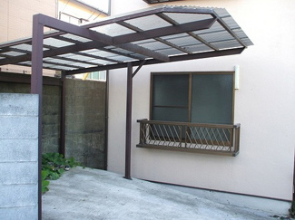 【その他共用部分】 | 屋根付きの駐輪場があるので雨が降っても安心です☆駅まで自転車もおすすめです！