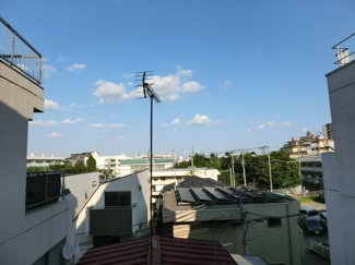 【展望】 | バルコニーから空が見渡せます。