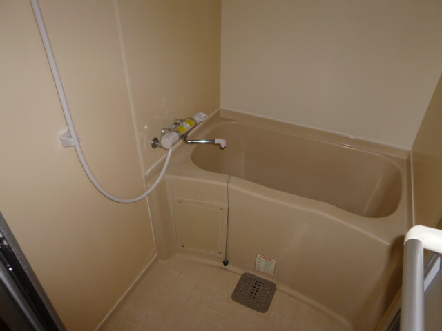 プチパール１０２の浴室