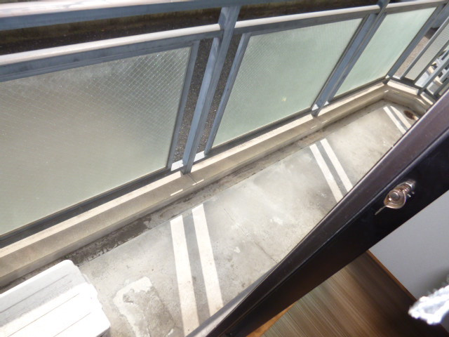 プチパール１０２のバルコニー