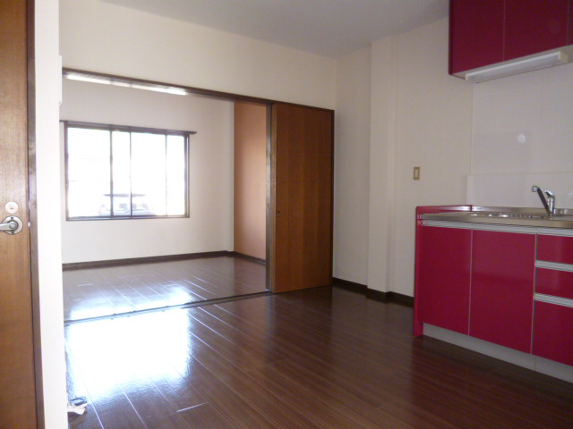 プチパール１０２の居間・リビング|ダイニング