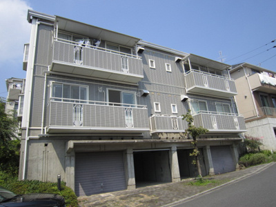 【外観】 | WINDMILL B/ウィンドミル | ペットOK！ワンちゃん・ネコちゃんと暮らせる1フロア2住戸の2階建てアパート☆最寄りバス停徒歩1分♪雨の日の通勤やお出かけもバス利用でスムーズです♪