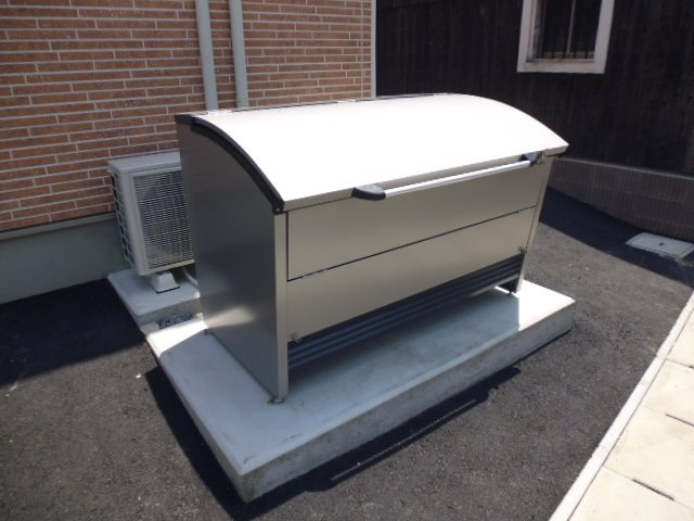 フルールのその他共用部分|敷地内専用ゴミステーション