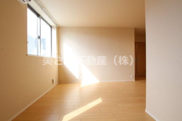 【居間・リビング】 | マンション国母