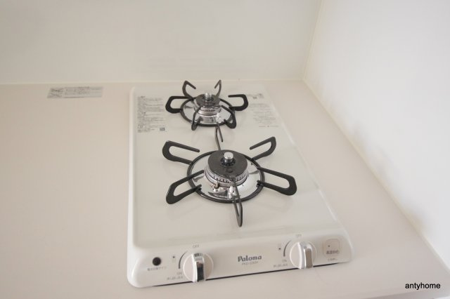 ララプレイス大阪新町ヴェレ　仲介手数料無料のキッチン