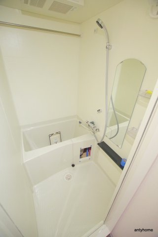 ララプレイス大阪新町ヴェレ　仲介手数料無料の浴室