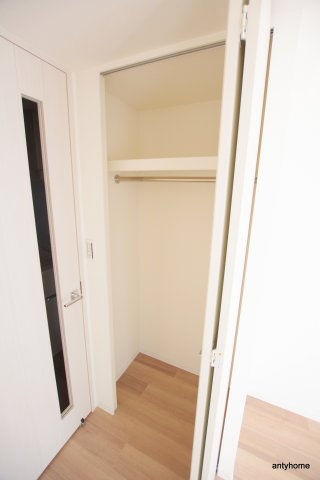 ララプレイス大阪新町ヴェレ　仲介手数料無料の収納