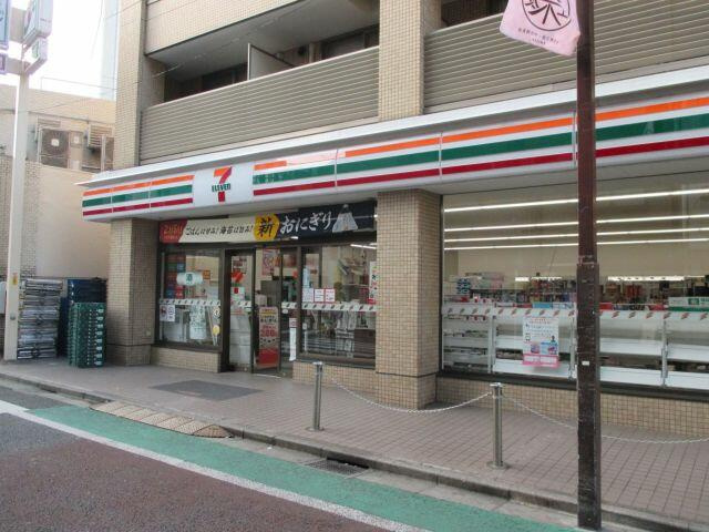 セブンイレブンまで90m