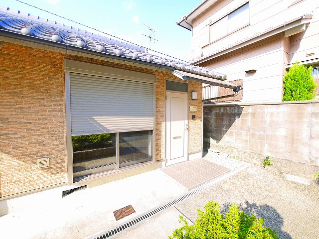 川嶋アパートAのその他共用部分|シャッター雨戸もついてます。