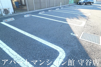 【駐車場】