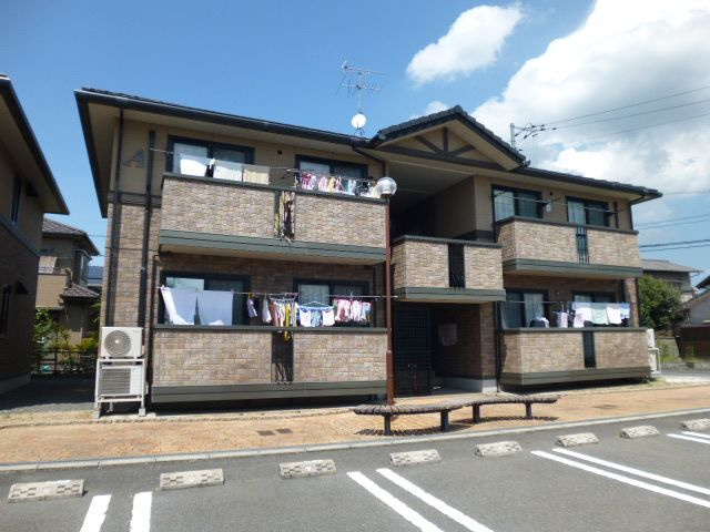 倉敷市大内のアパートの外観