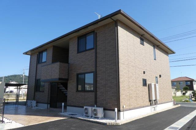 倉敷市真備町川辺のアパートの外観