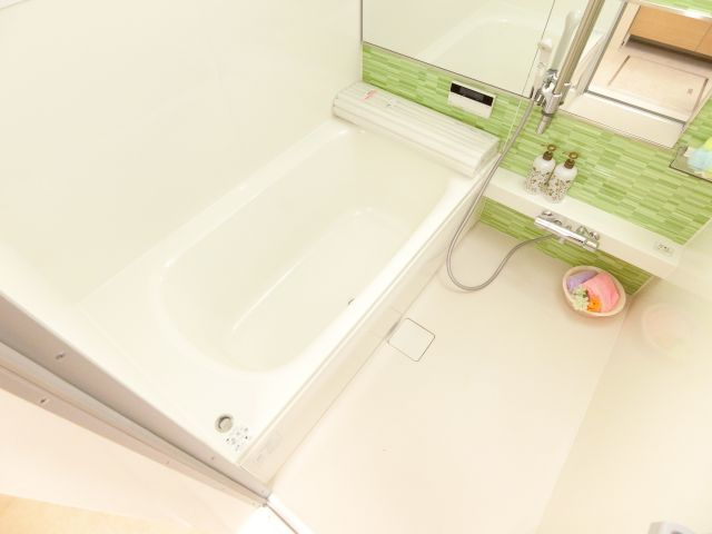 カーサ高善　Ａ棟の浴室|同物件別部屋イメージ写真