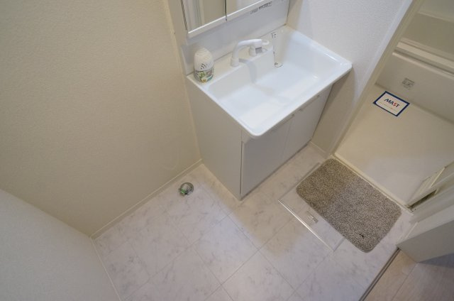 シャーメゾン山本丸橋Ｂ棟の洗面所