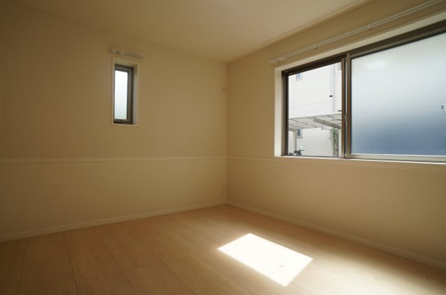 シャーメゾン山本丸橋Ｂ棟の寝室