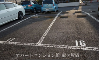 【駐車場】
