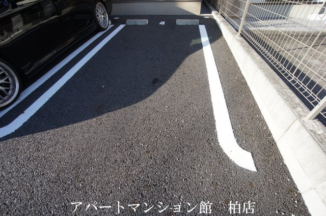 ロハスガーデンの駐車場