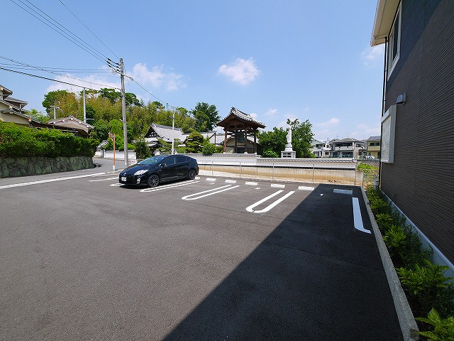 アドニスⅡの駐車場