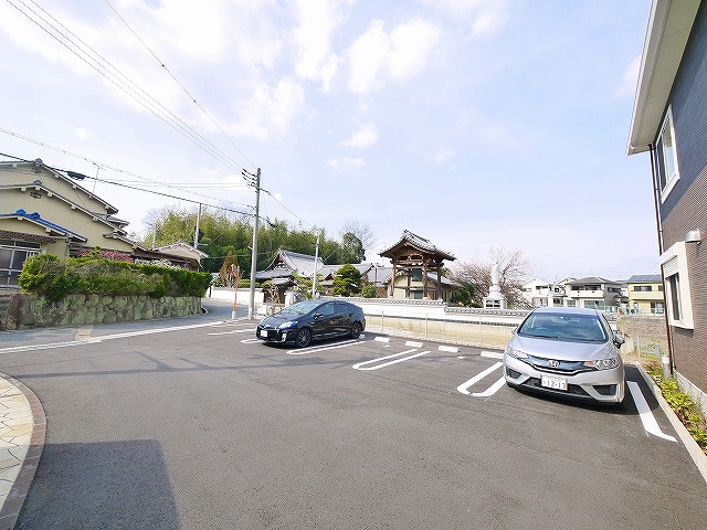 アドニスⅡの駐車場