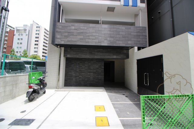 M:Court福島駅前のエントランス