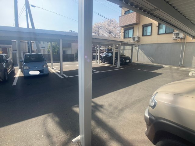 ｉ・Ｃｏｕｒｔ（アイ・コート）Aの駐車場