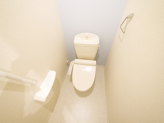 レーヴェ　エスポワールのトイレ|清潔感のあるトイレです