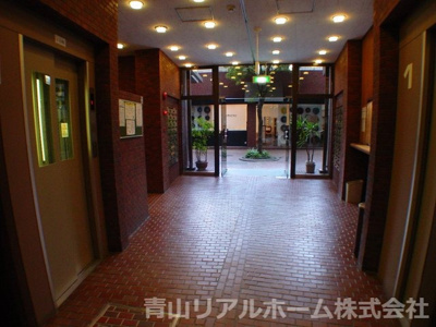 【エントランス】 | ソフトタウン青山
