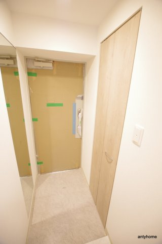 ショウエイ靭　仲介手数料無料の玄関