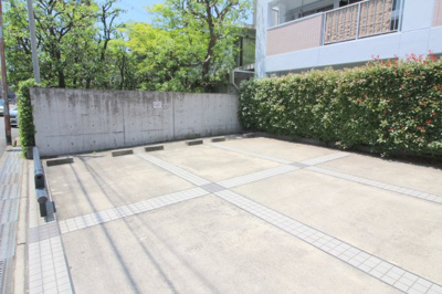 【駐車場】 | ロイヤルパーク豊中
