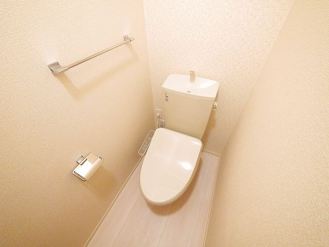 グランドレーヴェンのトイレ|コンパクトで使いやすいトイレです