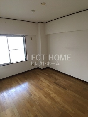 【寝室】 | エルハイム岡崎 | 広くて明るい寝室