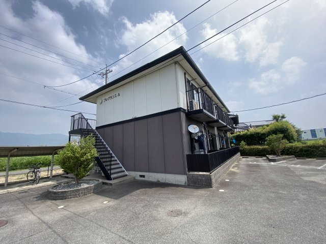 フレグランス　A棟の駐車場